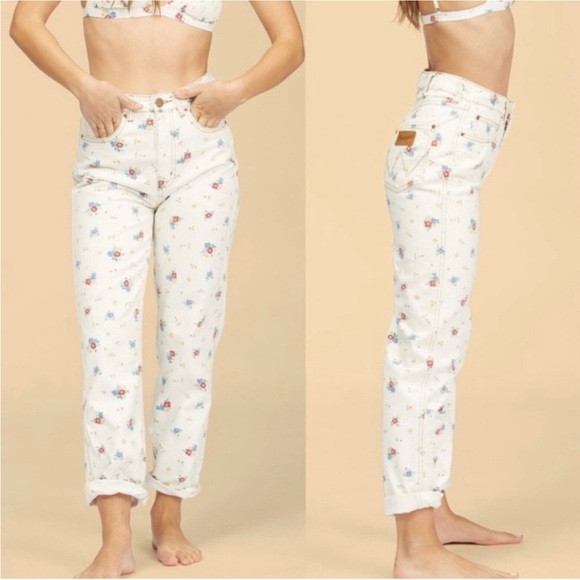 Billabong Wrangler Floral High-Rise Jeans with Multicolor Flowers - Picture 5 of 5